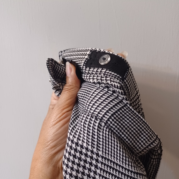 BUNDLE- 2 H&M Skirts - (1)Faux Leather Brown Skirt/(1) Pleated Houndstooth Skirt - Picture 7 of 8